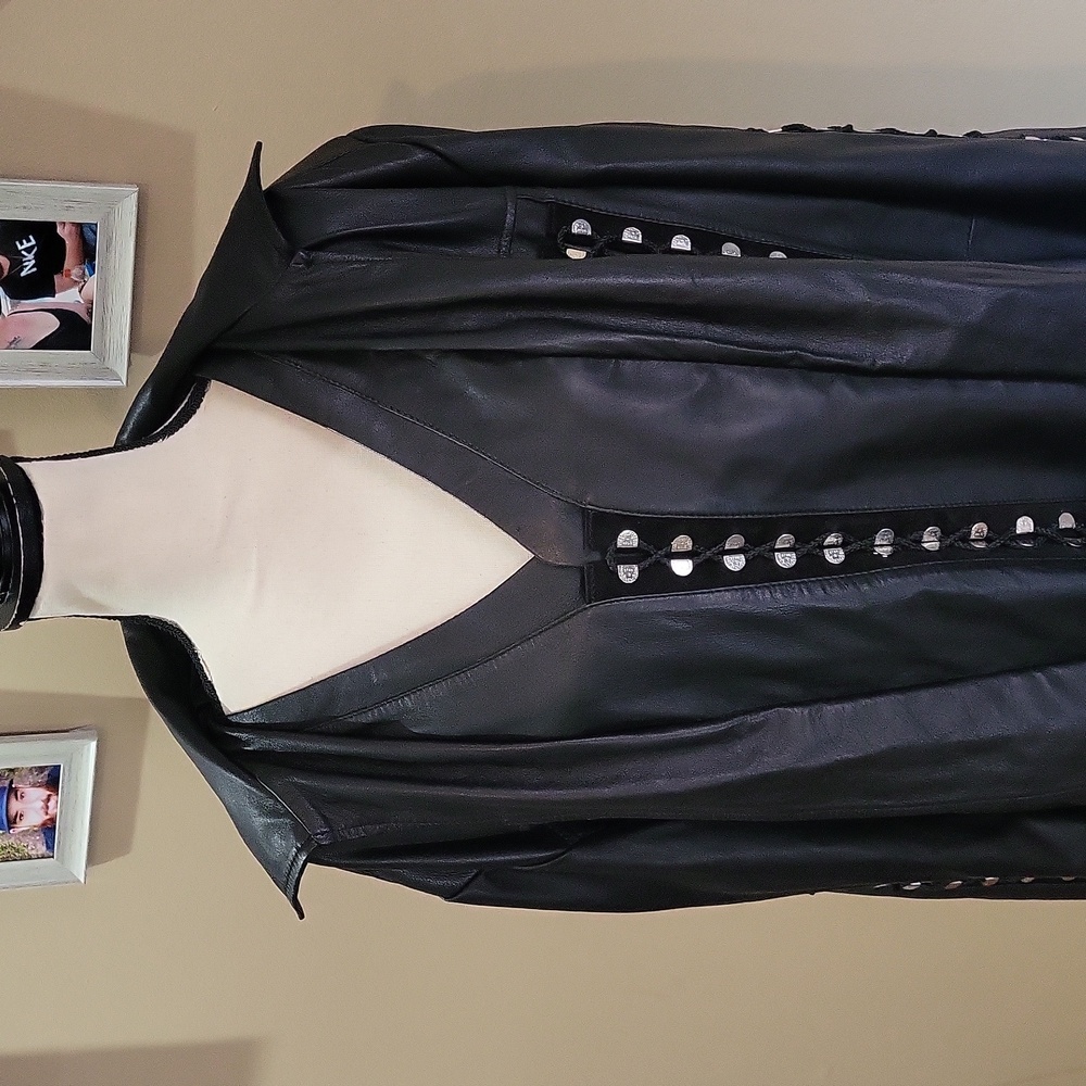 Ultimo Fashions Jacket - Picture 2 of 16